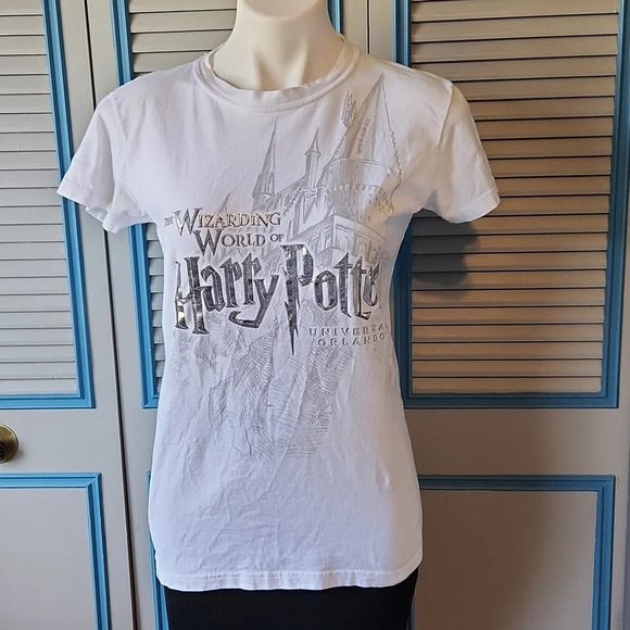 Warner Bros. Tops - Universal Studios Wizarding World of Harry Potter Shirt